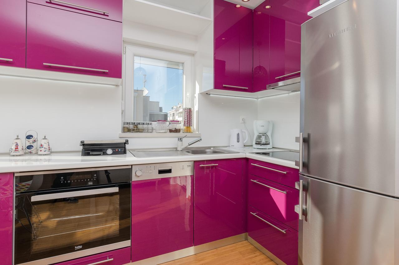 Fucshia Dreams, Brand New Penthouse For 8 Lägenhet Novalja Exteriör bild